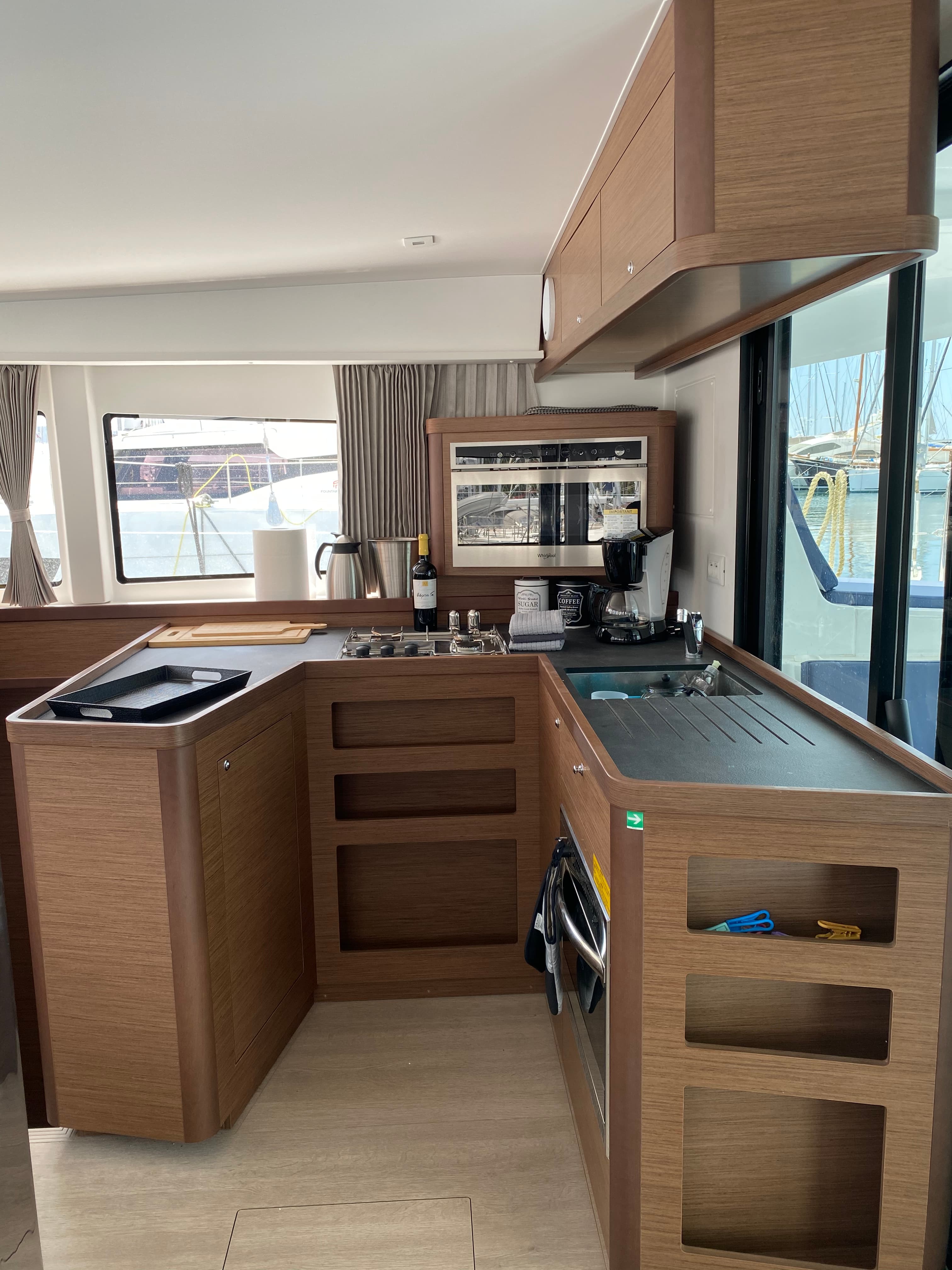 Lagoon 42 Alima – bilde 4 av 6