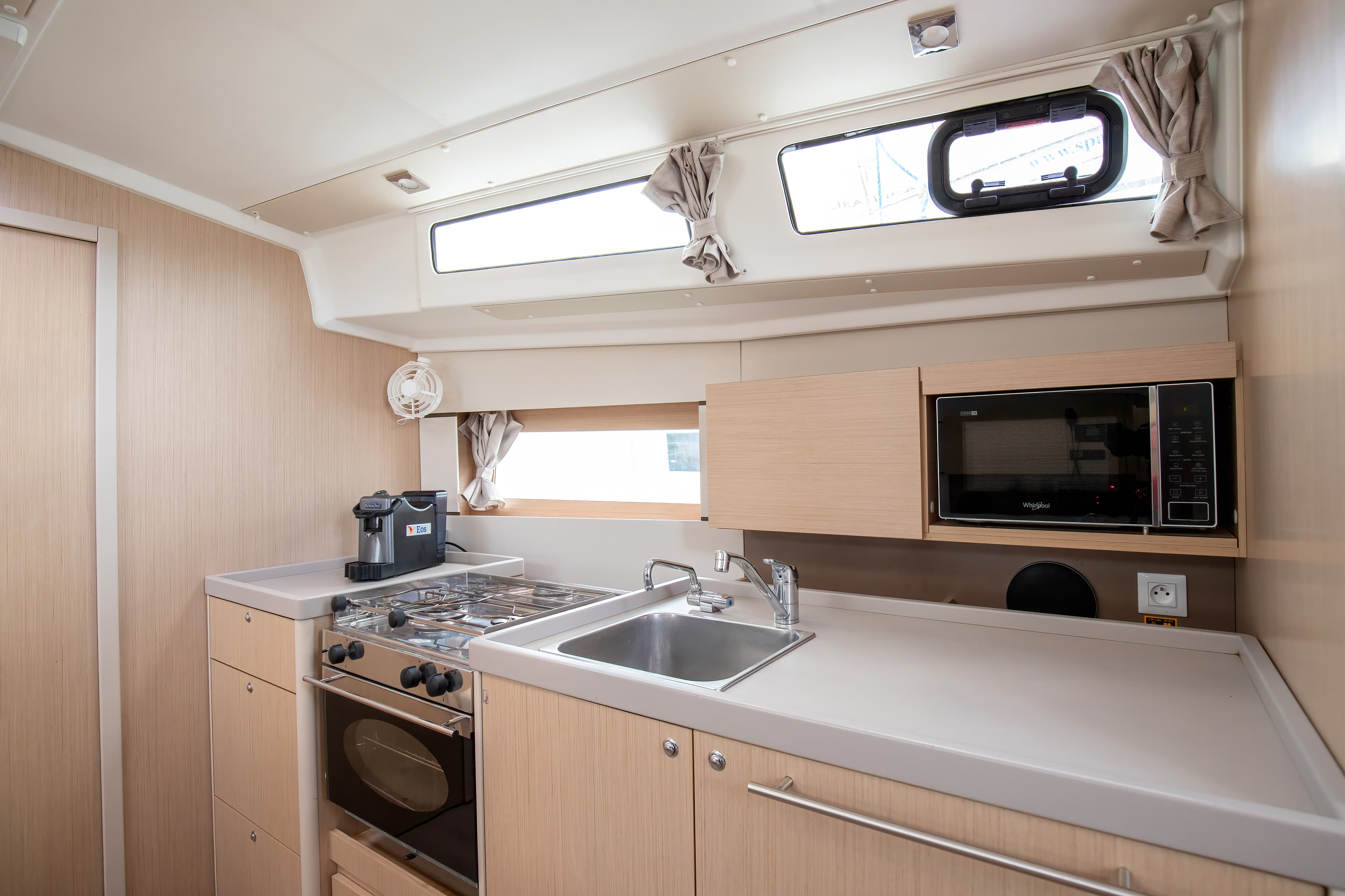Beneteau Oceanis 38.1 Eos - Standard Line – bilde 3 av 28