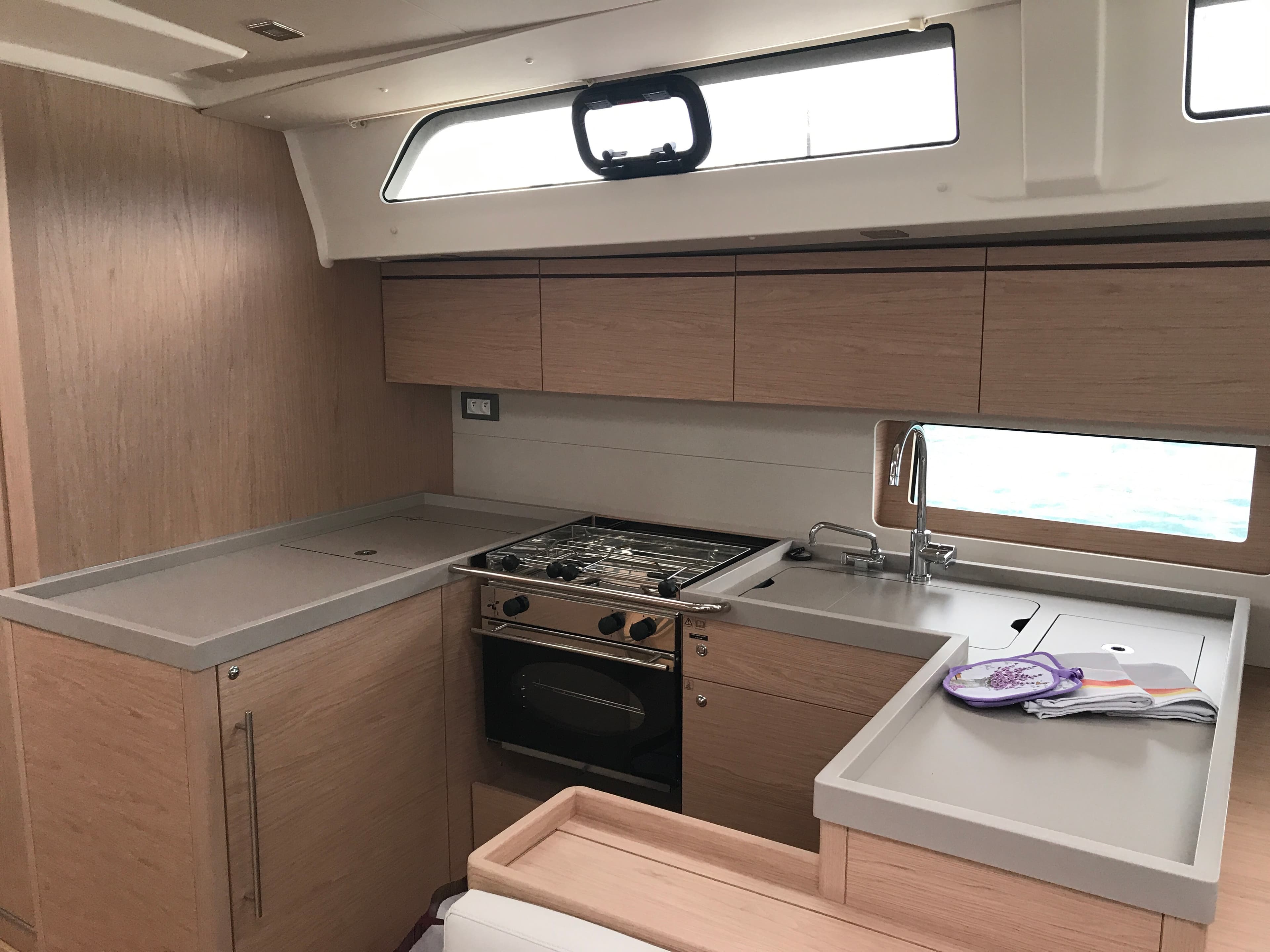 Beneteau Oceanis 51.1 Gacrux – bilde 4 av 21