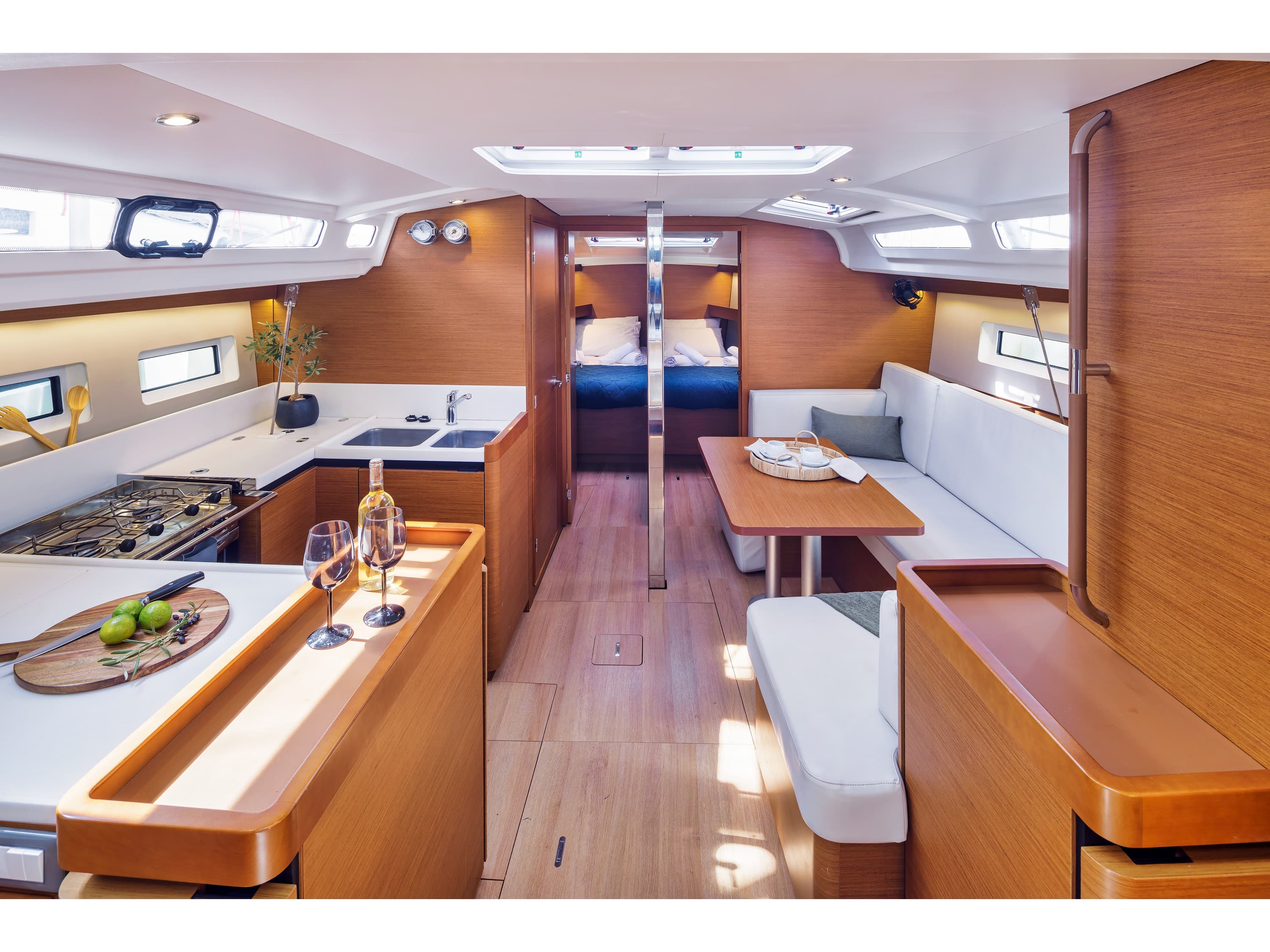 Jeanneau Sun Odyssey 440 CRANE – bilde 2 av 13