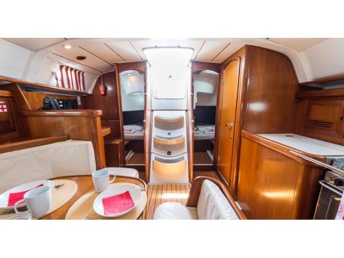 Beneteau Oceanis 411 Simonetta (Bow Thruster, electric heads, Solar Panel) – bilde 3 av 11