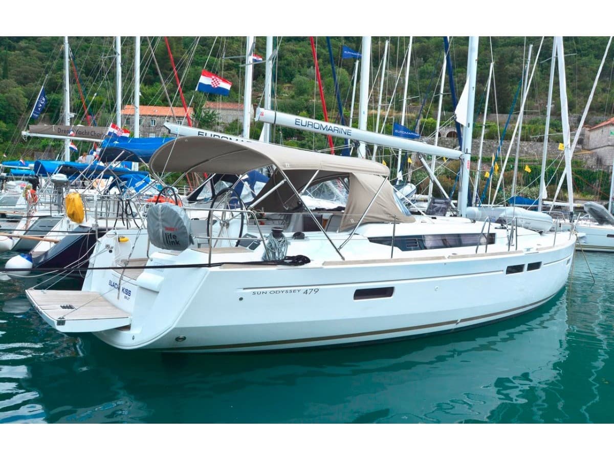 Jeanneau Sun Odyssey 479 Black Kiss