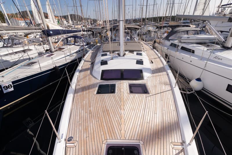 Dufour 530 Vita – bilde 3 av 24