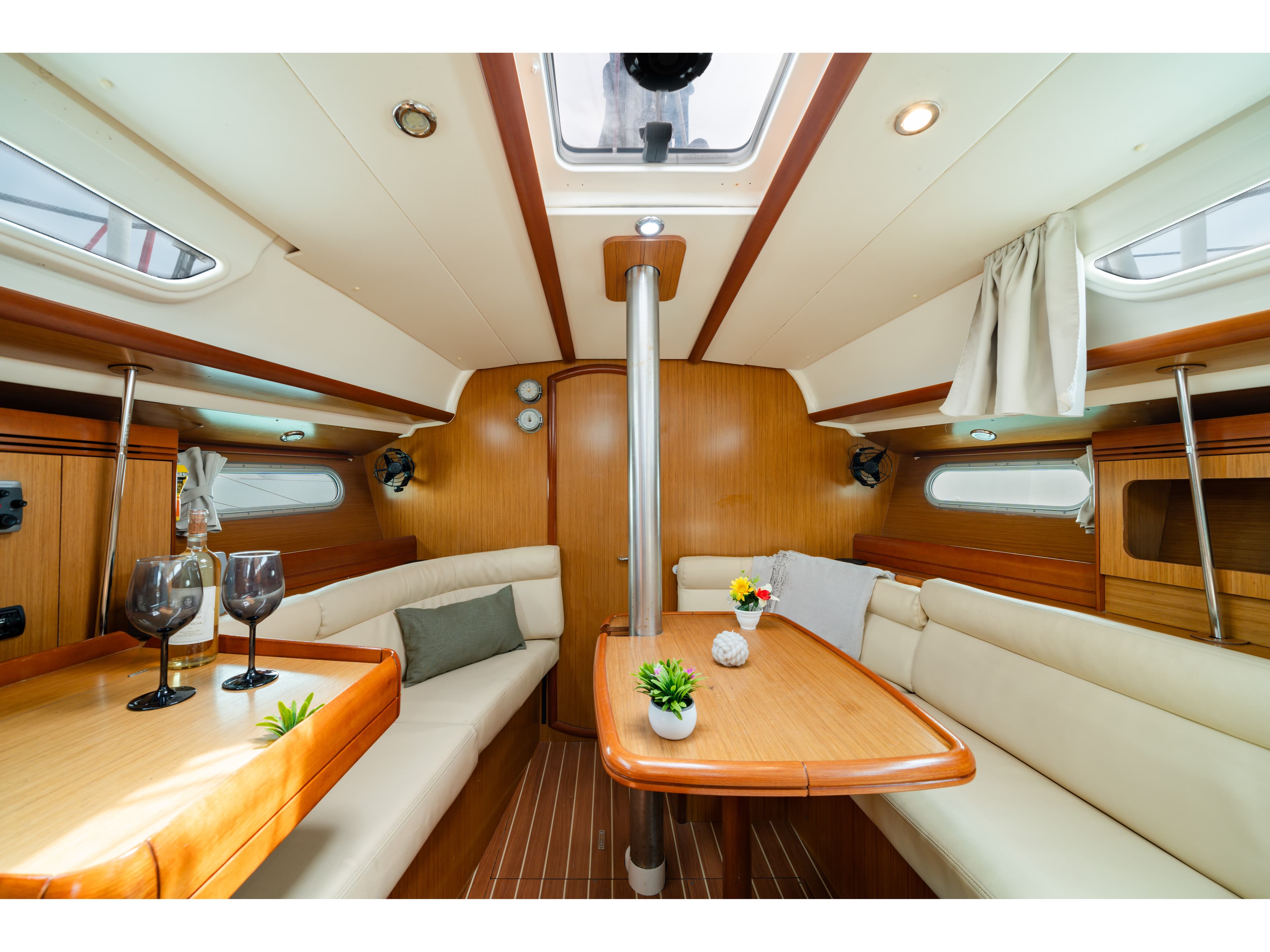 Jeanneau Sun Odyssey 36i DIONE