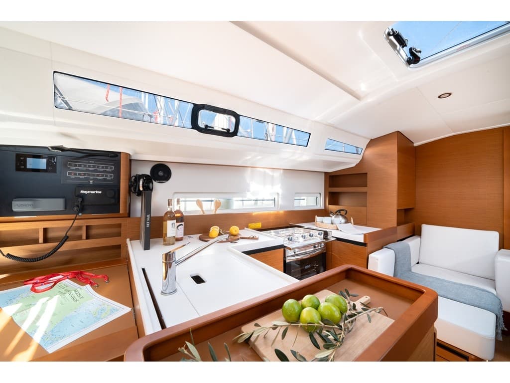 Jeanneau Sun Odyssey 380 FILIPPOS II – bilde 2 av 11