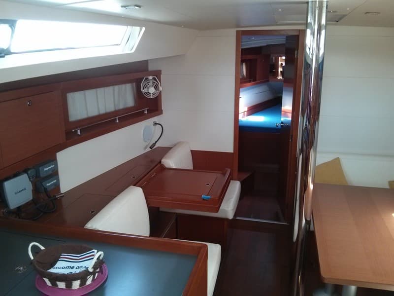 Beneteau Oceanis 41 Warrior – bilde 2 av 10