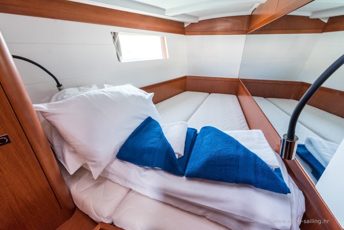 Beneteau Oceanis 48 FLOU – bilde 2 av 34