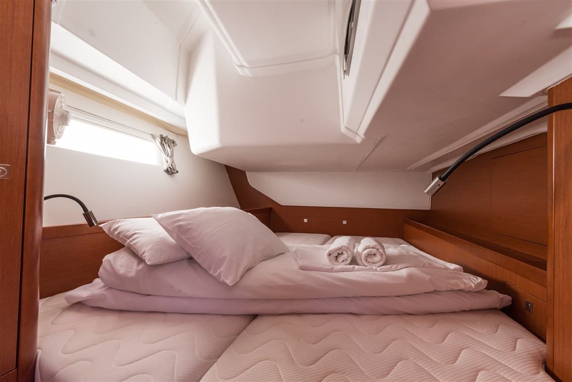 Beneteau Oceanis 45 MOBULA ONE – bilde 4 av 14