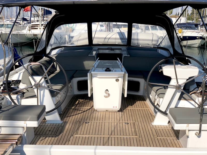 Beneteau Oceanis 51.1 Salt Water (A/C - Generator - Inverter - 12 pax) – bilde 4 av 25