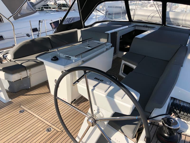 Beneteau Oceanis 51.1 Salt Water (A/C - Generator - Inverter - 12 pax) – bilde 5 av 25