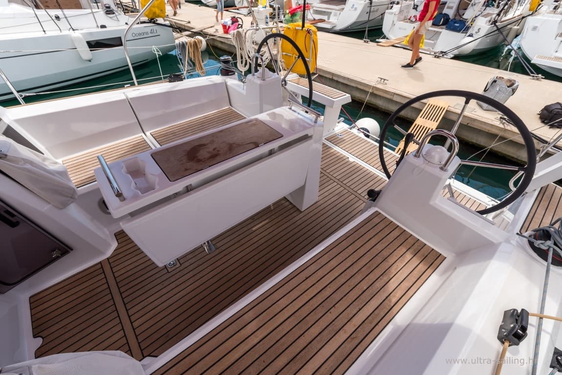 Beneteau Oceanis 35.1 BELA – bilde 2 av 35
