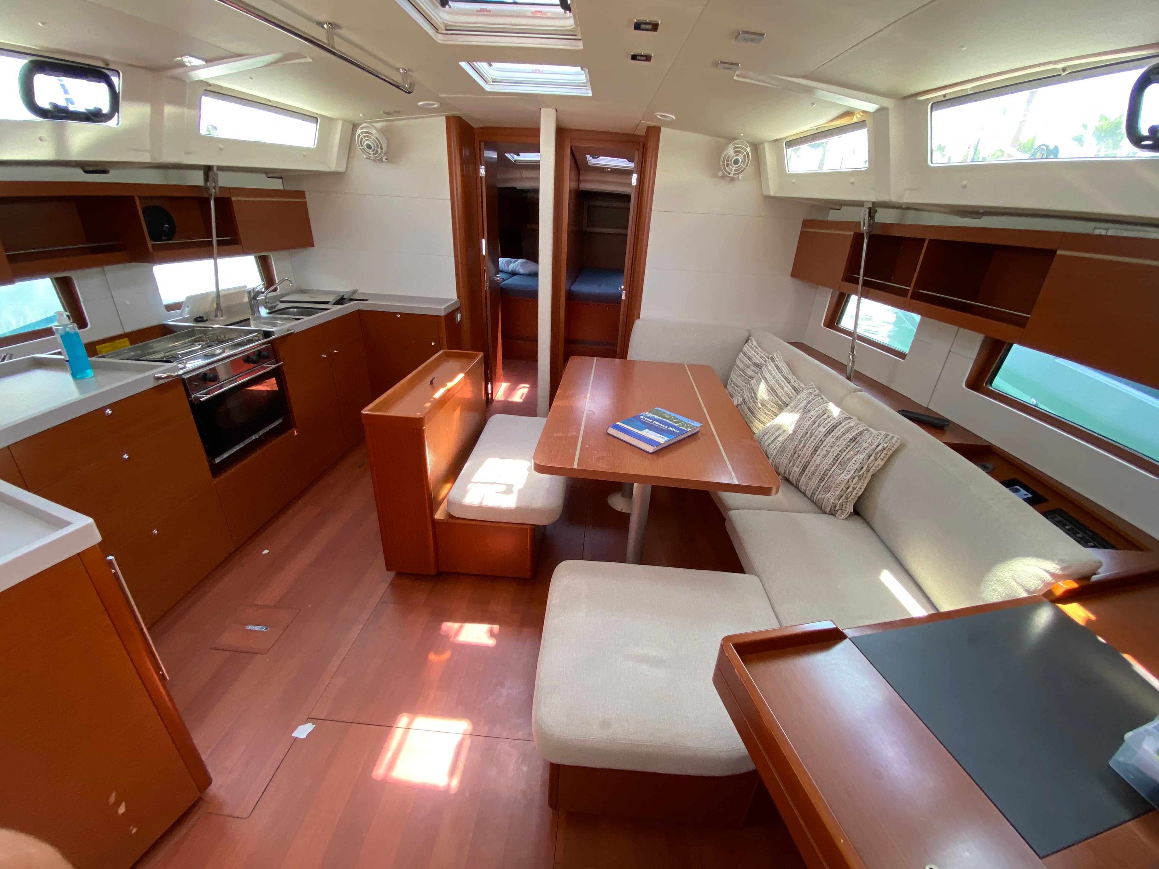 Beneteau Oceanis 46.1 Serenity – bilde 5 av 6