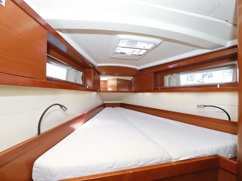 Beneteau Oceanis 41 Hope – bilde 3 av 87