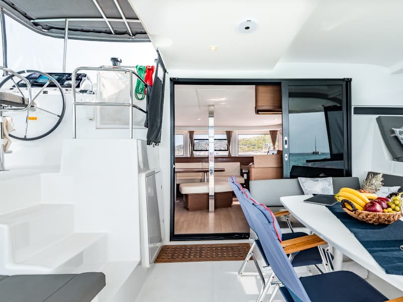 Lagoon 42 Beauty L A/C-GEN-WATER MAKER-SOLAR-ELEC.WC – bilde 2 av 17