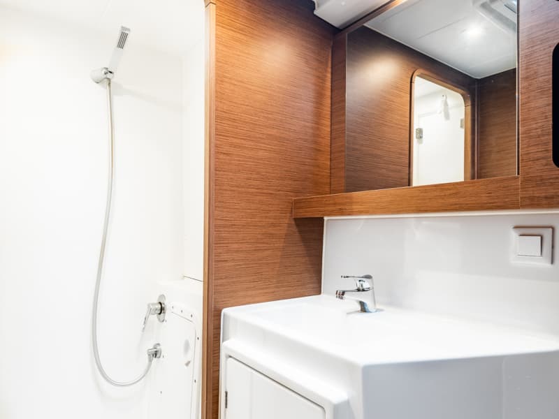 Lagoon 42 Beauty L A/C-GEN-WATER MAKER-SOLAR-ELEC.WC – bilde 3 av 17