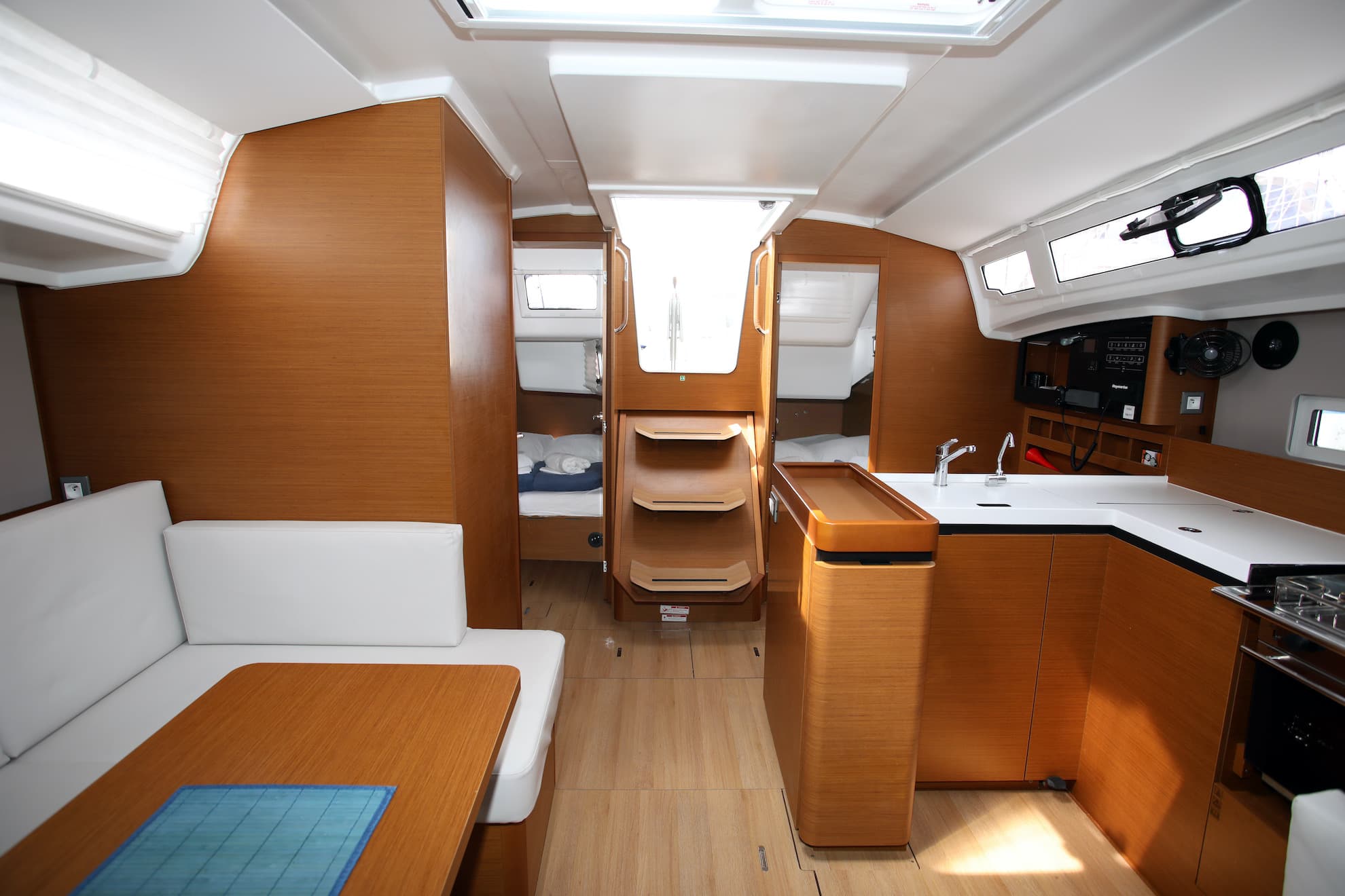 Jeanneau Sun Odyssey 410 Deba – bilde 2 av 14