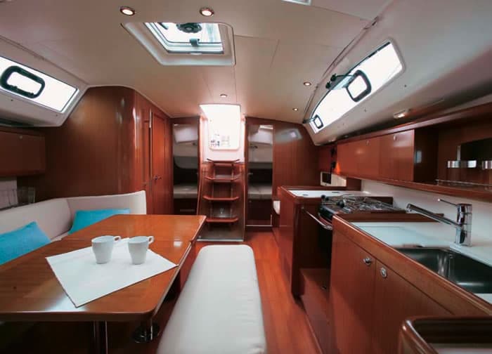 Beneteau Oceanis 40 Tosca – bilde 3 av 15