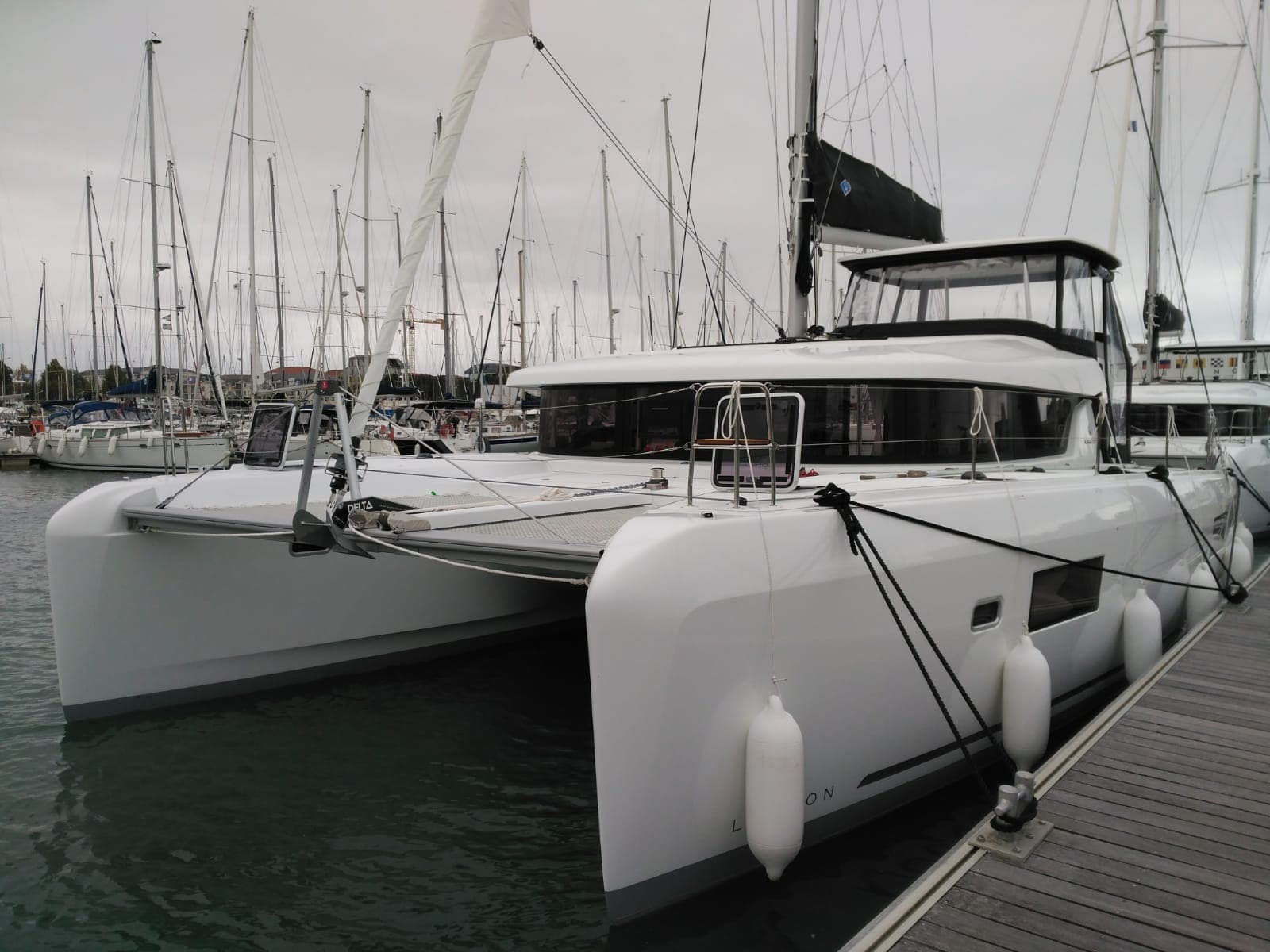 Lagoon 42 Premium