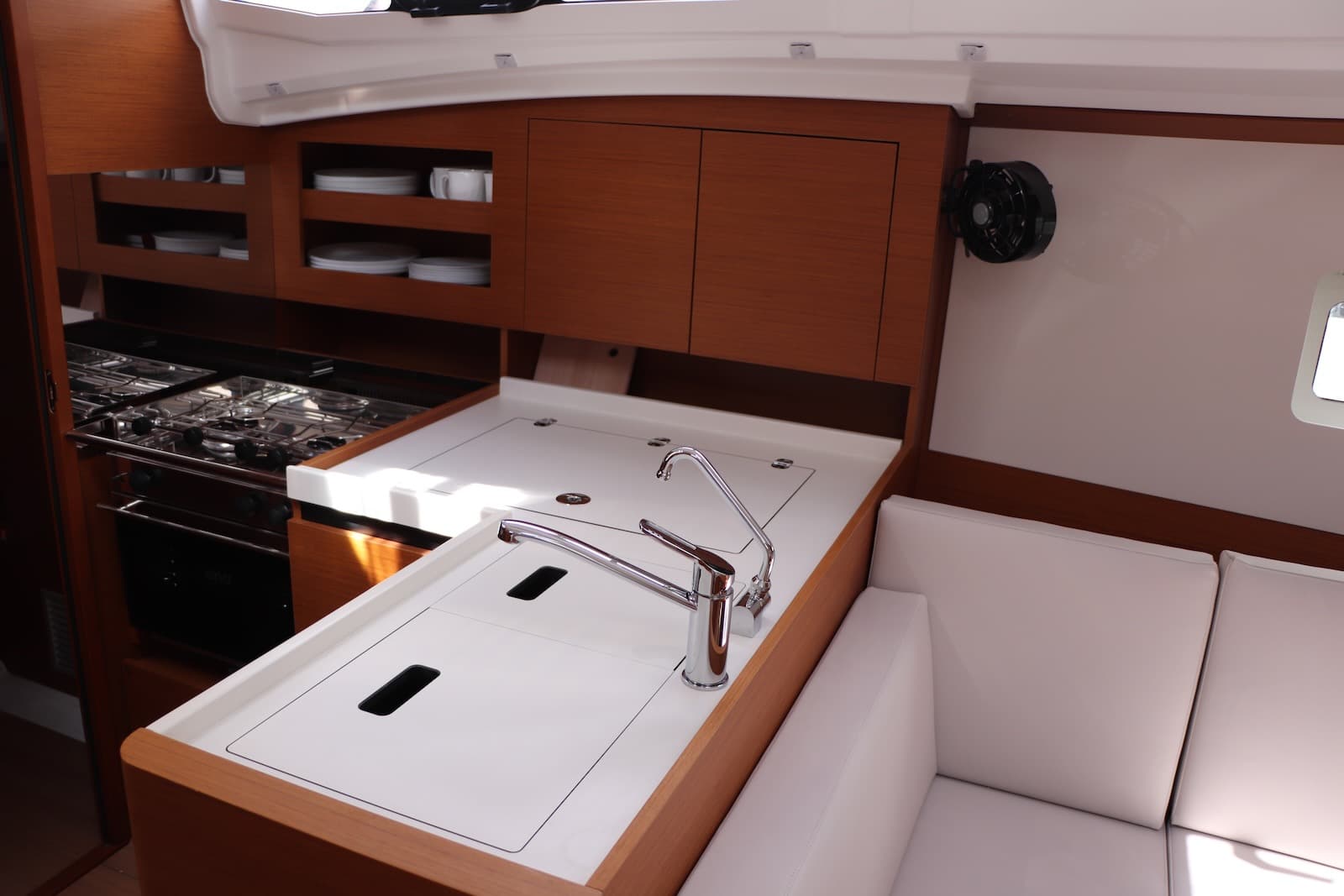 Jeanneau Sun Odyssey 380 Bura Kiss – bilde 2 av 15