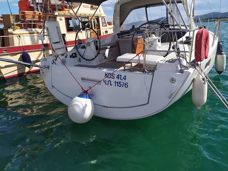 Beneteau Oceanis 41.1 KOS 41.4 – bilde 4 av 22