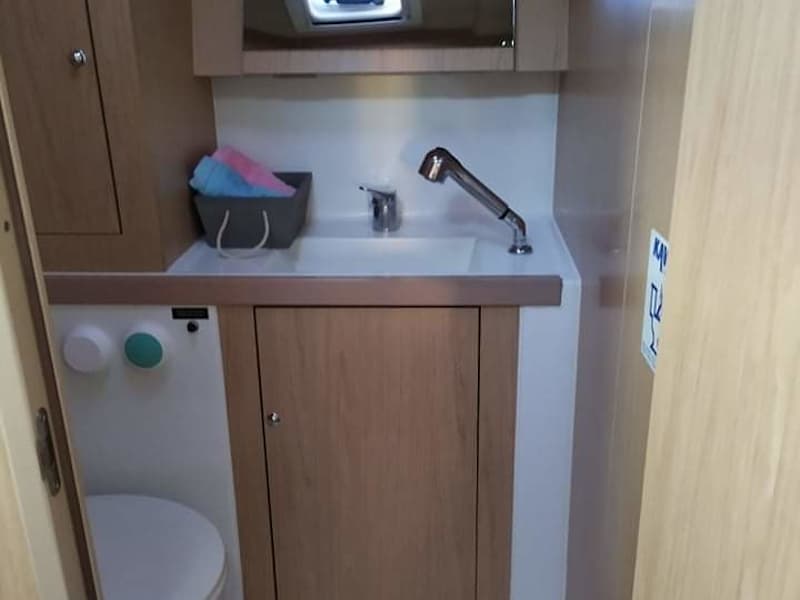 Beneteau Oceanis 41.1 KOS 41.4 – bilde 2 av 22