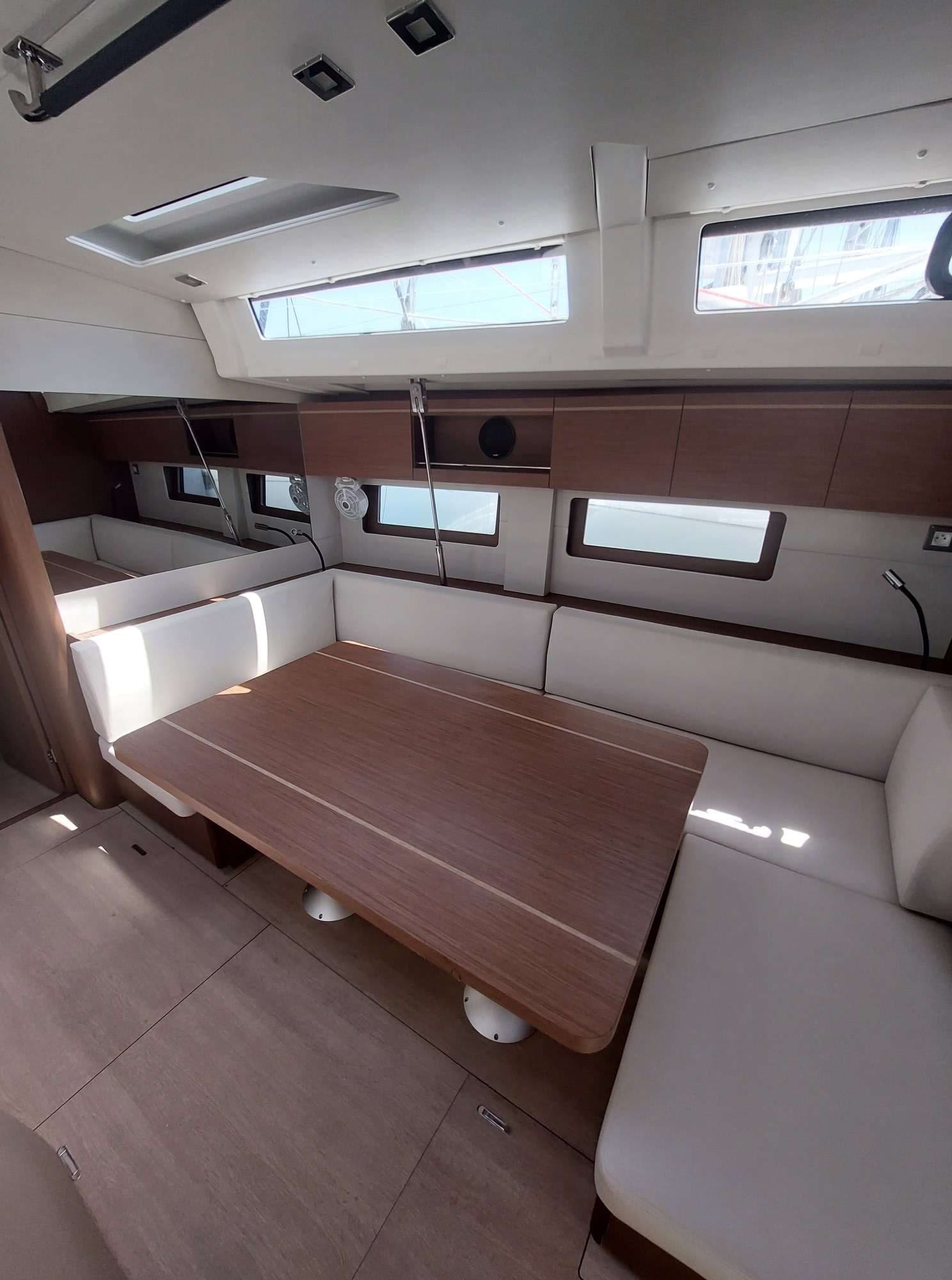 Beneteau Oceanis 51.1 – bilde 2 av 17