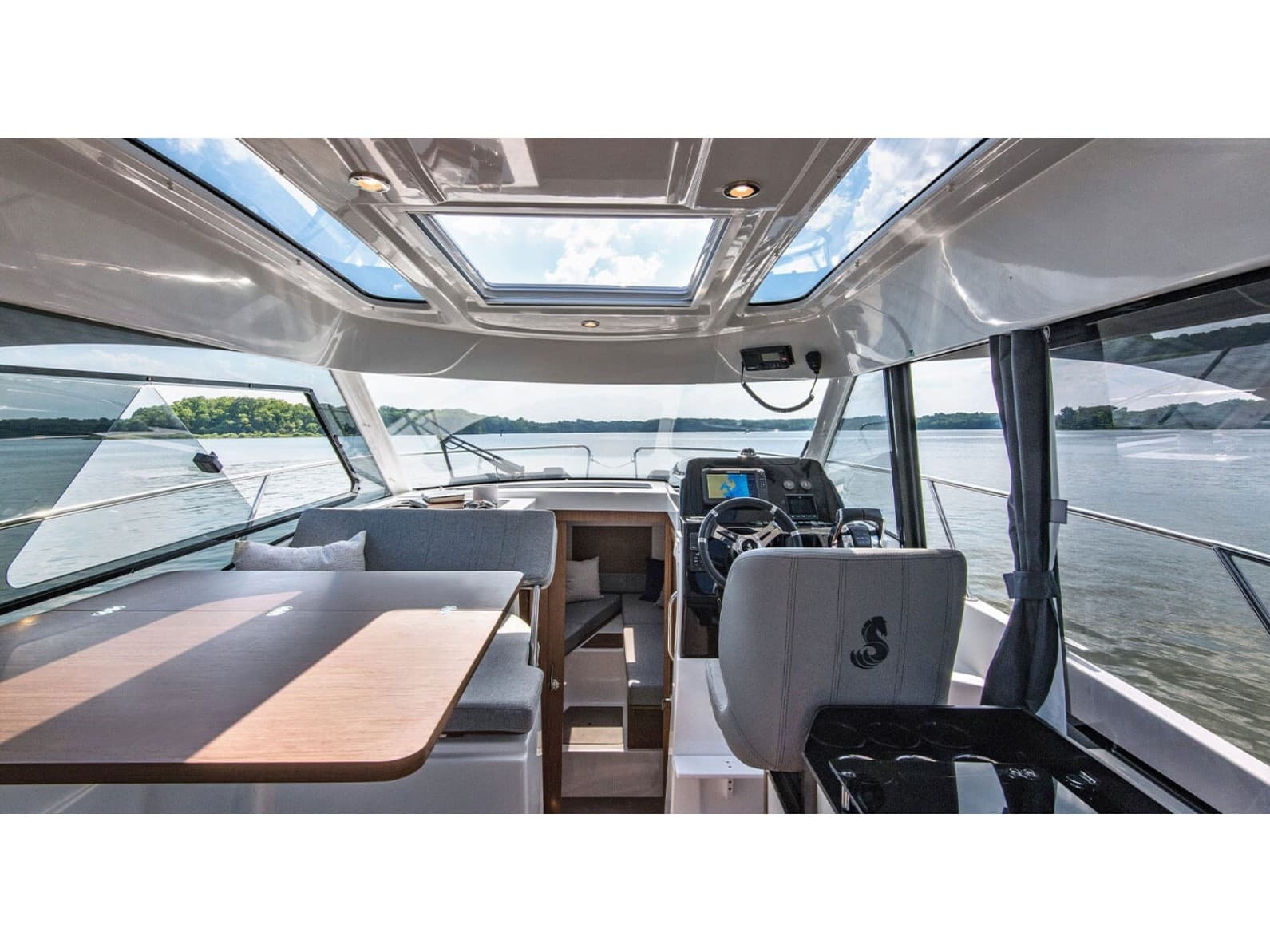 Beneteau Antares 9 OB ESCAPE – bilde 2 av 3