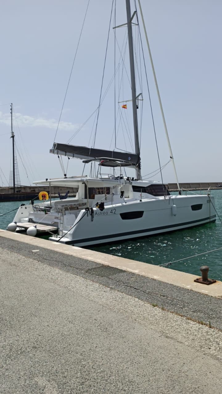 Fountaine Pajot Astréa 42 Dorella – bilde 5 av 22
