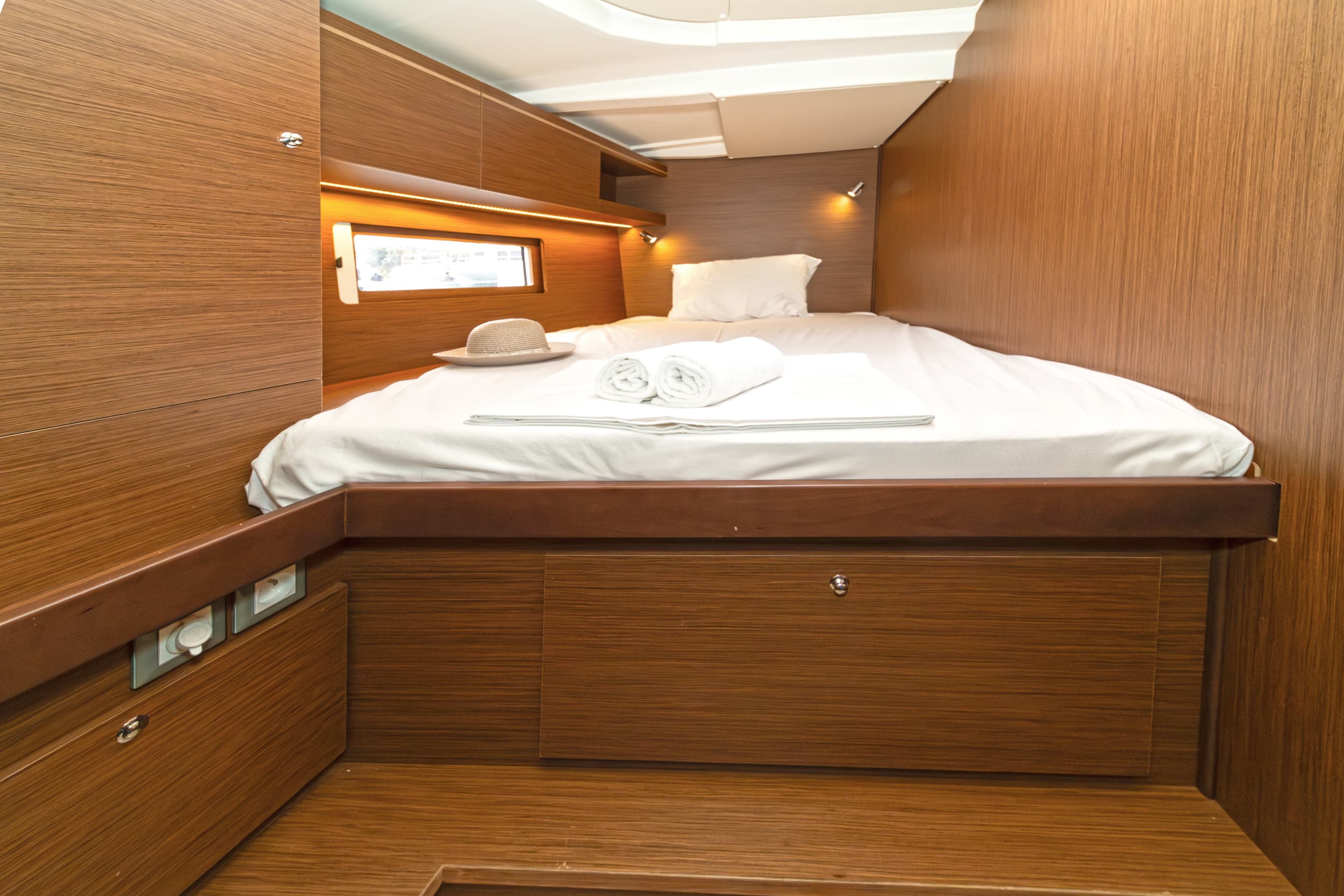 Beneteau Oceanis 51.1 Yria – bilde 3 av 42