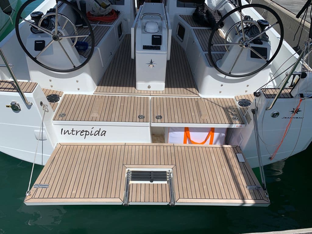 Jeanneau Sun Odyssey 410 Intrepida