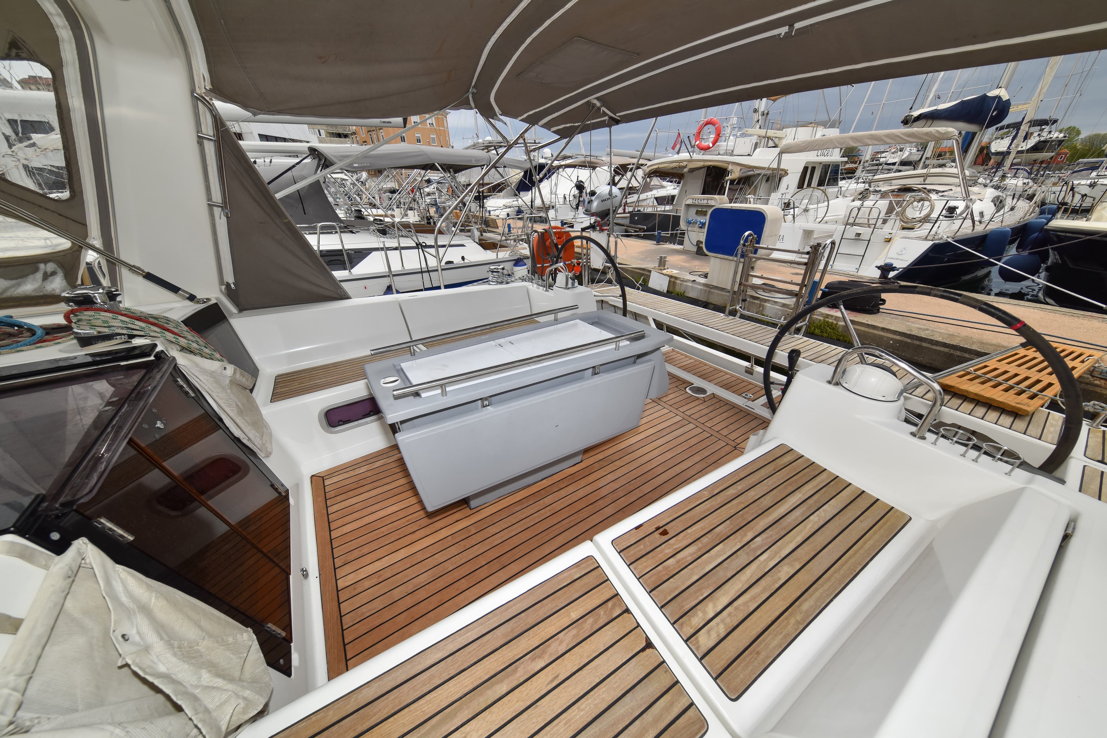 Beneteau Oceanis 41 Hope – bilde 4 av 87