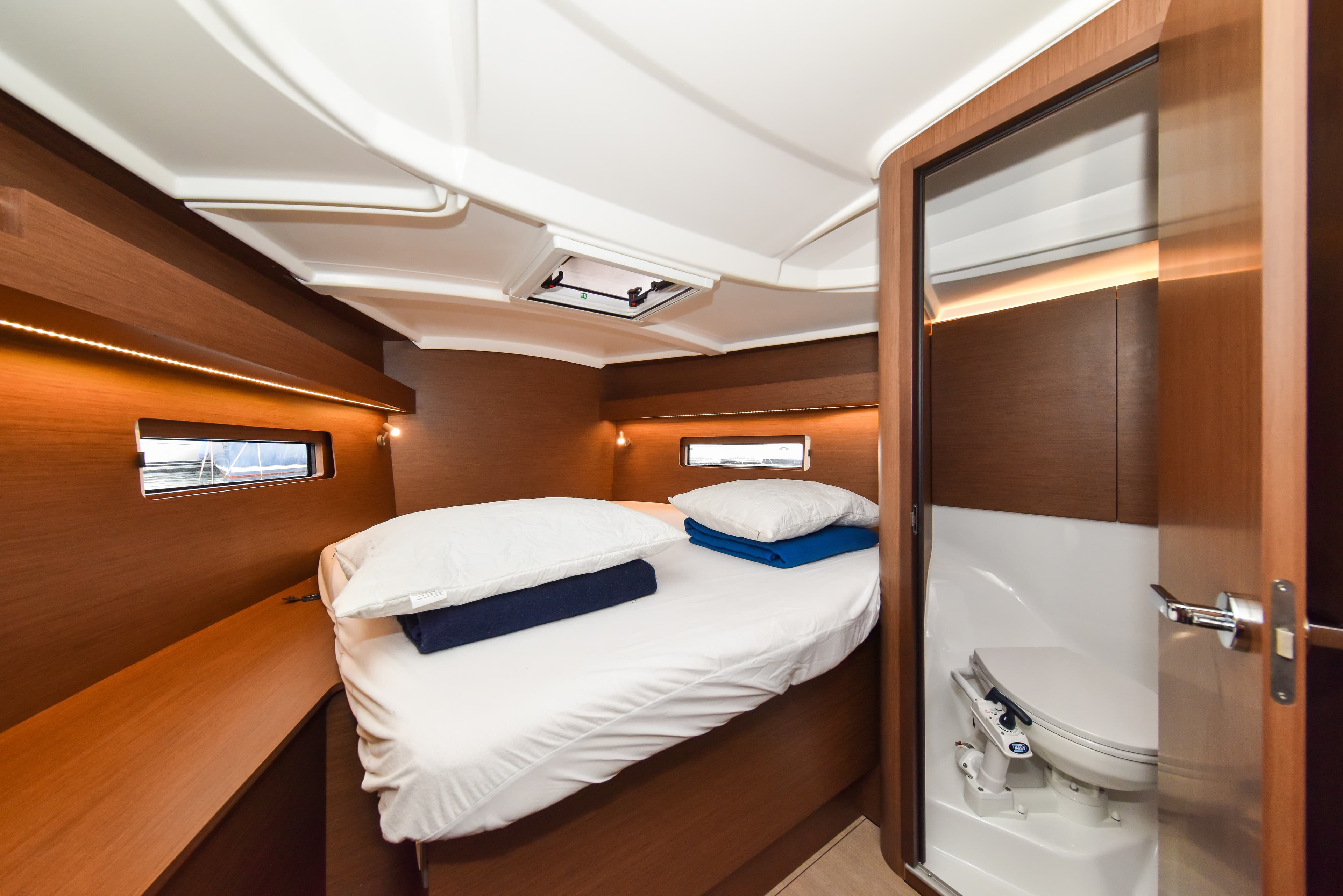 Beneteau Oceanis 40.1 EYLIN – bilde 4 av 98
