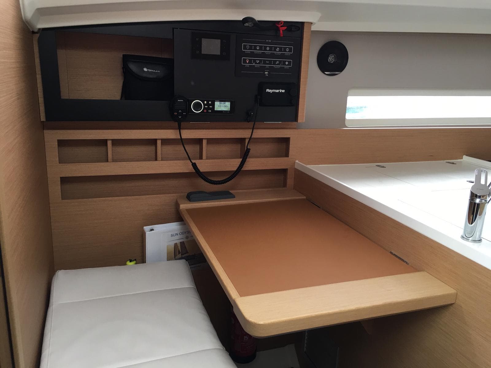 Jeanneau Sun Odyssey 410 Intrepida – bilde 4 av 17