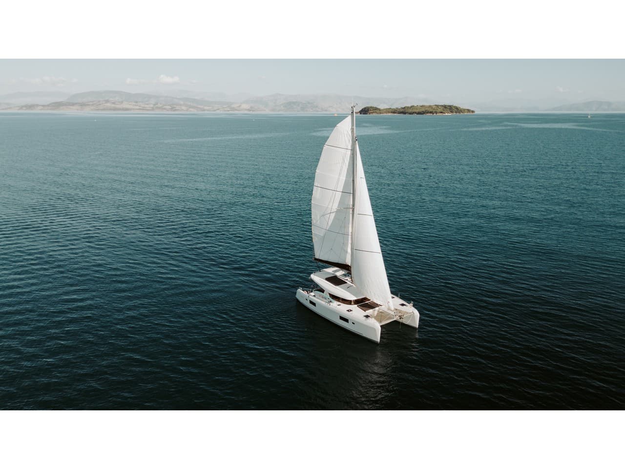 Lagoon 42 IO