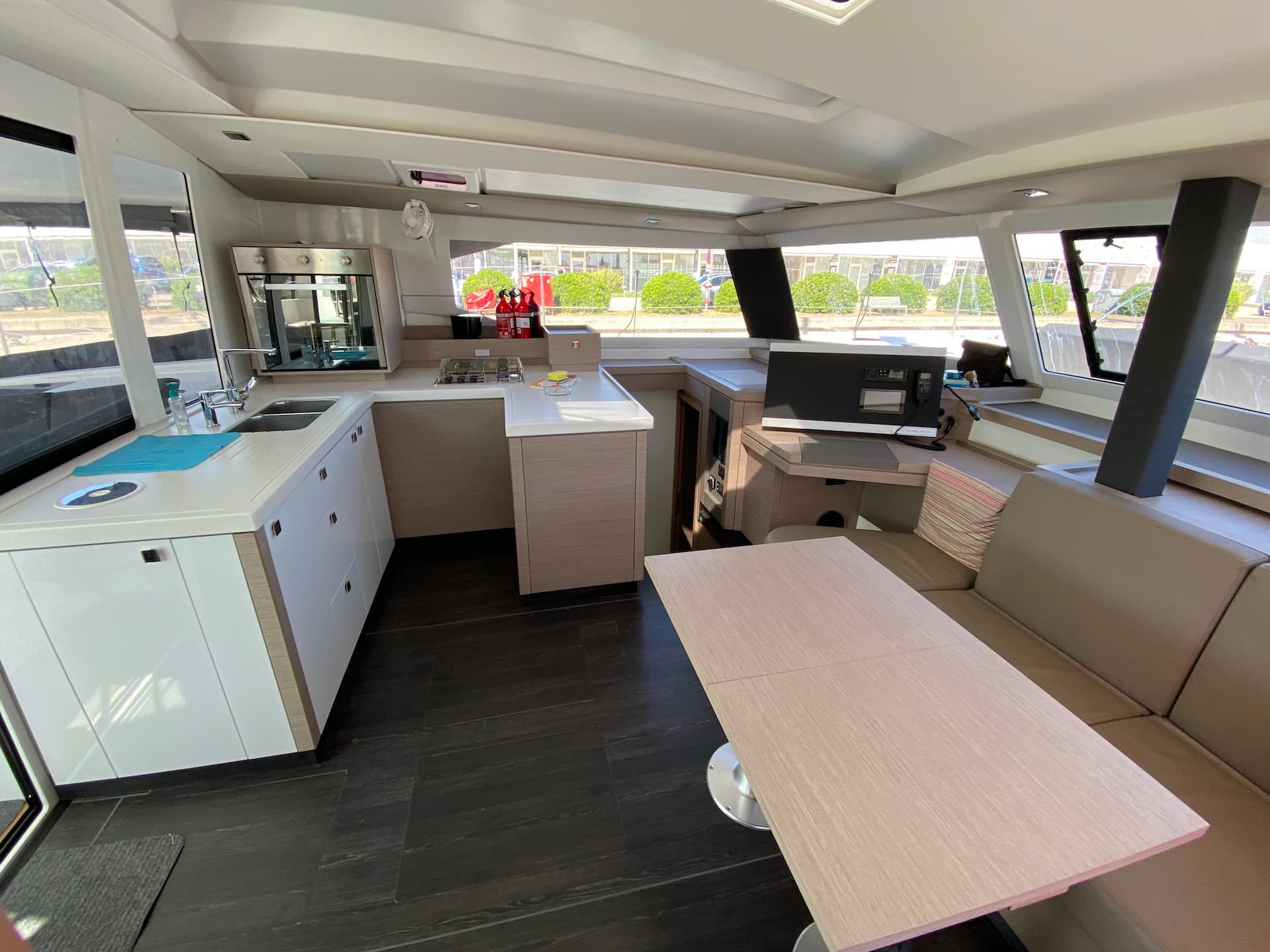 Fountaine Pajot Astréa 42 Vespera – bilde 4 av 18
