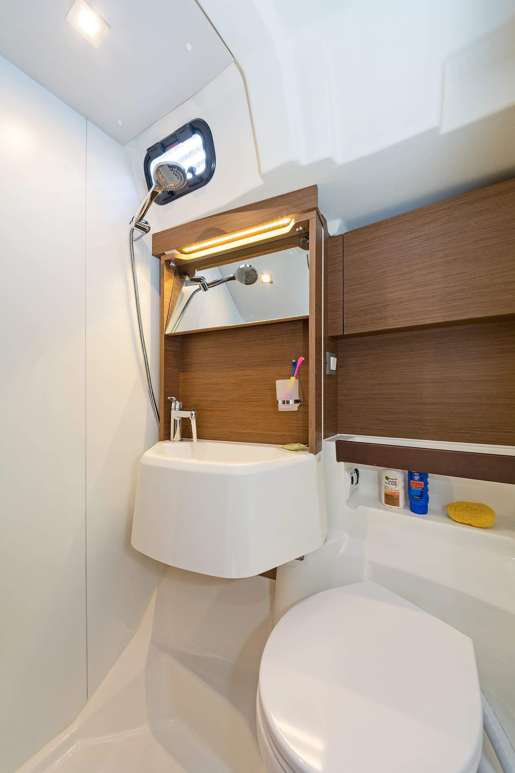 Beneteau Oceanis 51.1 Mamakita – bilde 3 av 28
