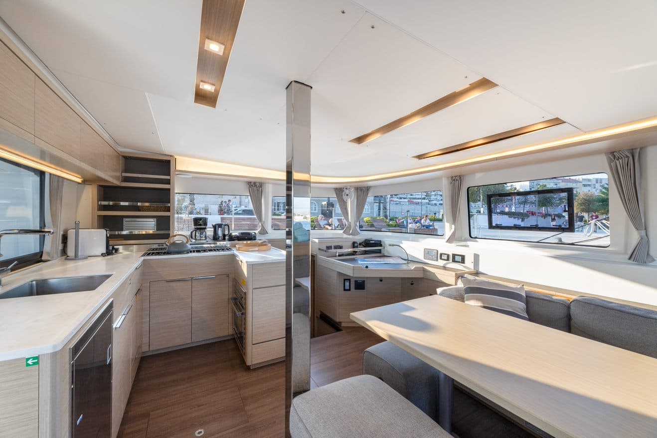 Lagoon 46 SKYFALL – bilde 2 av 15