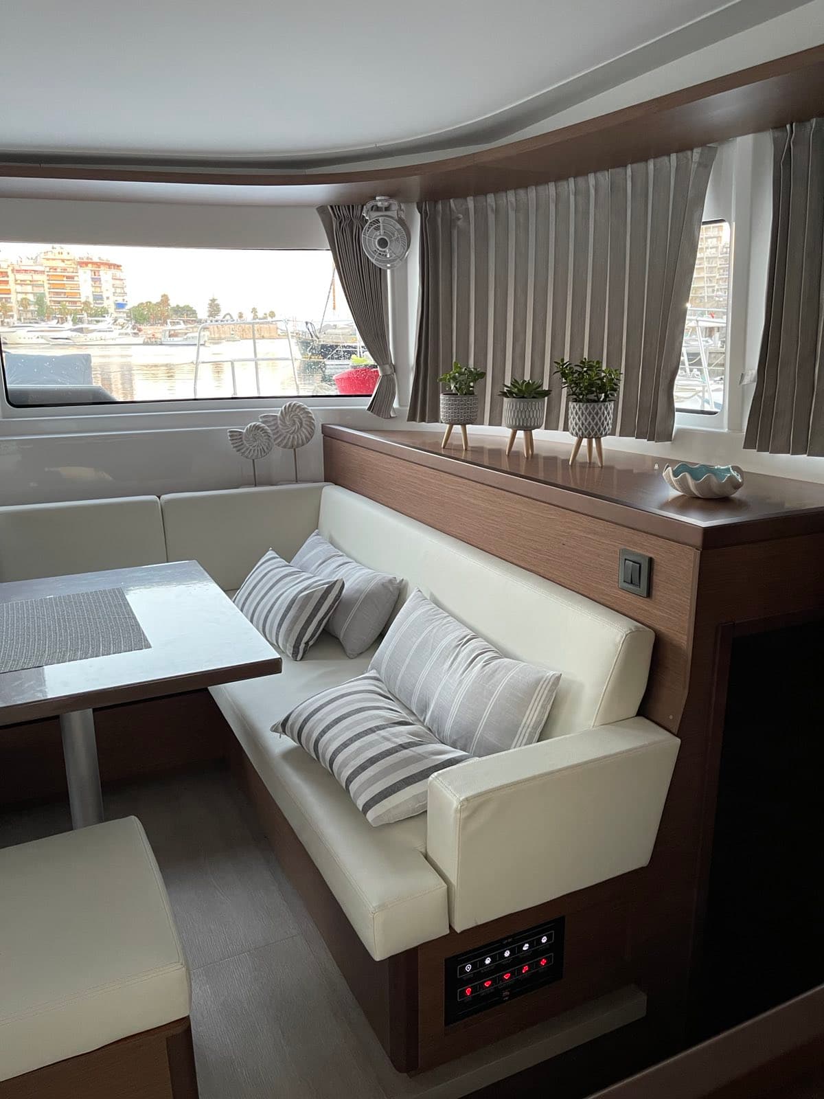 Lagoon 46 Grand Blue – bilde 4 av 62