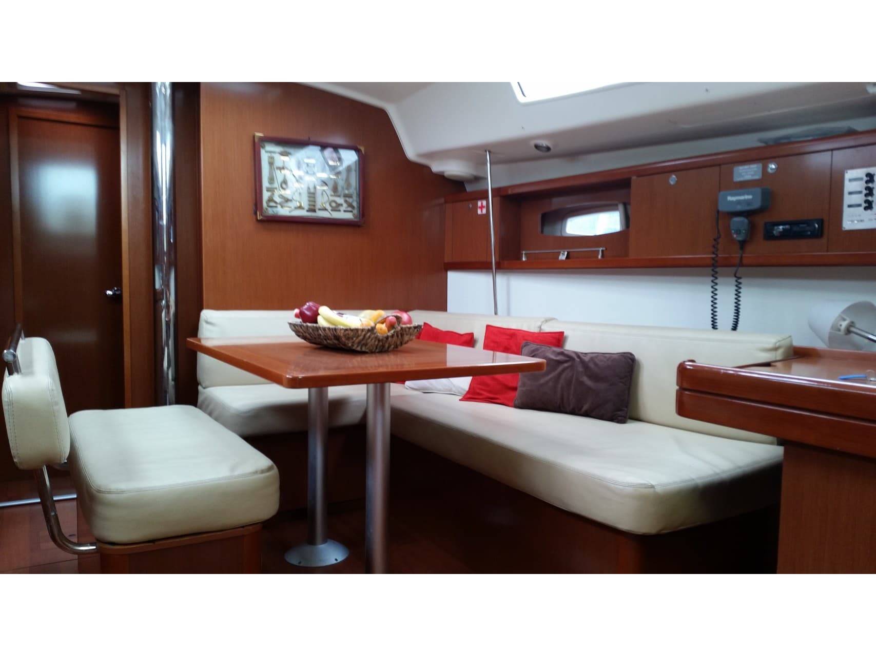 Beneteau Oceanis 43 Carmen – bilde 2 av 3