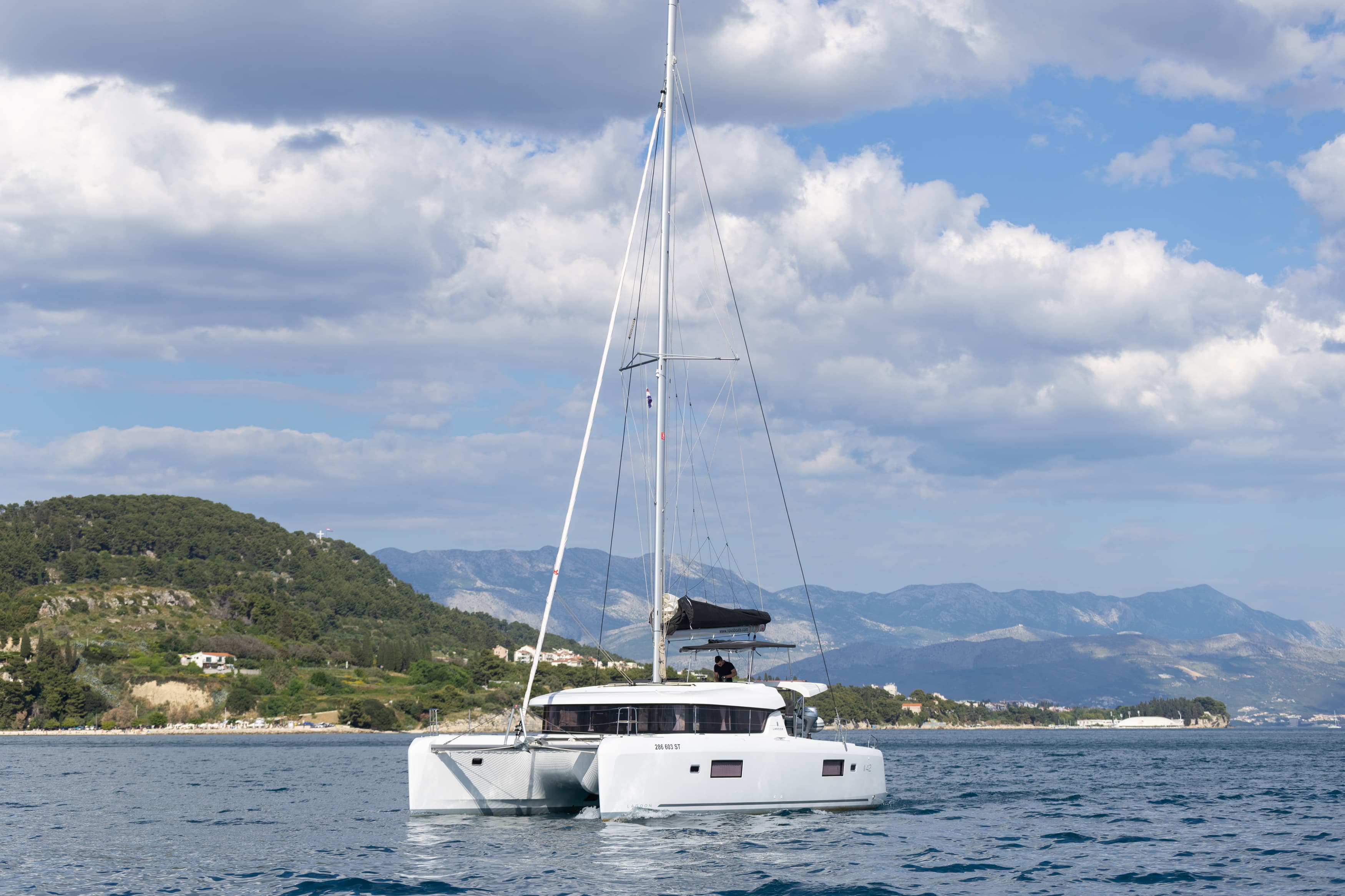 Lagoon 42 AVENTUS – bilde 2 av 13