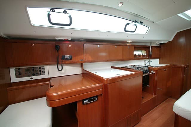 Beneteau Oceanis 40 Arietta – bilde 2 av 5