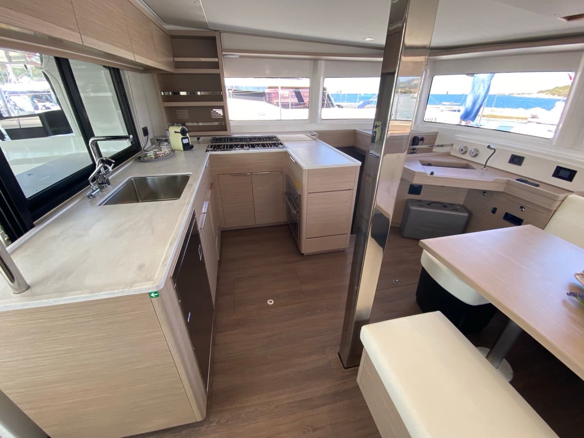 Lagoon 46 Penelope – bilde 2 av 27