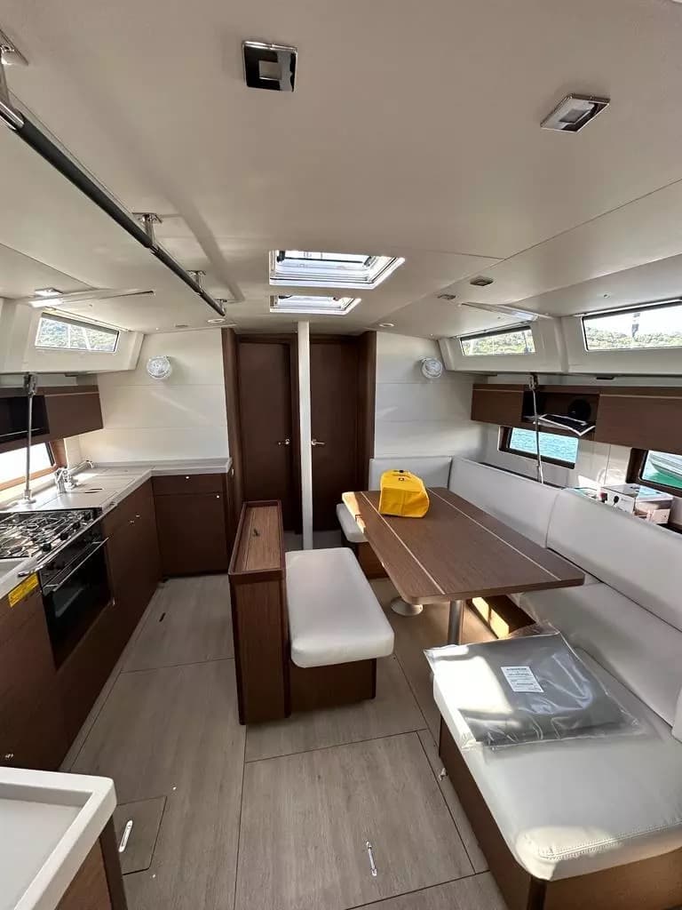 Beneteau Oceanis 46.1 Moonraker – bilde 3 av 20