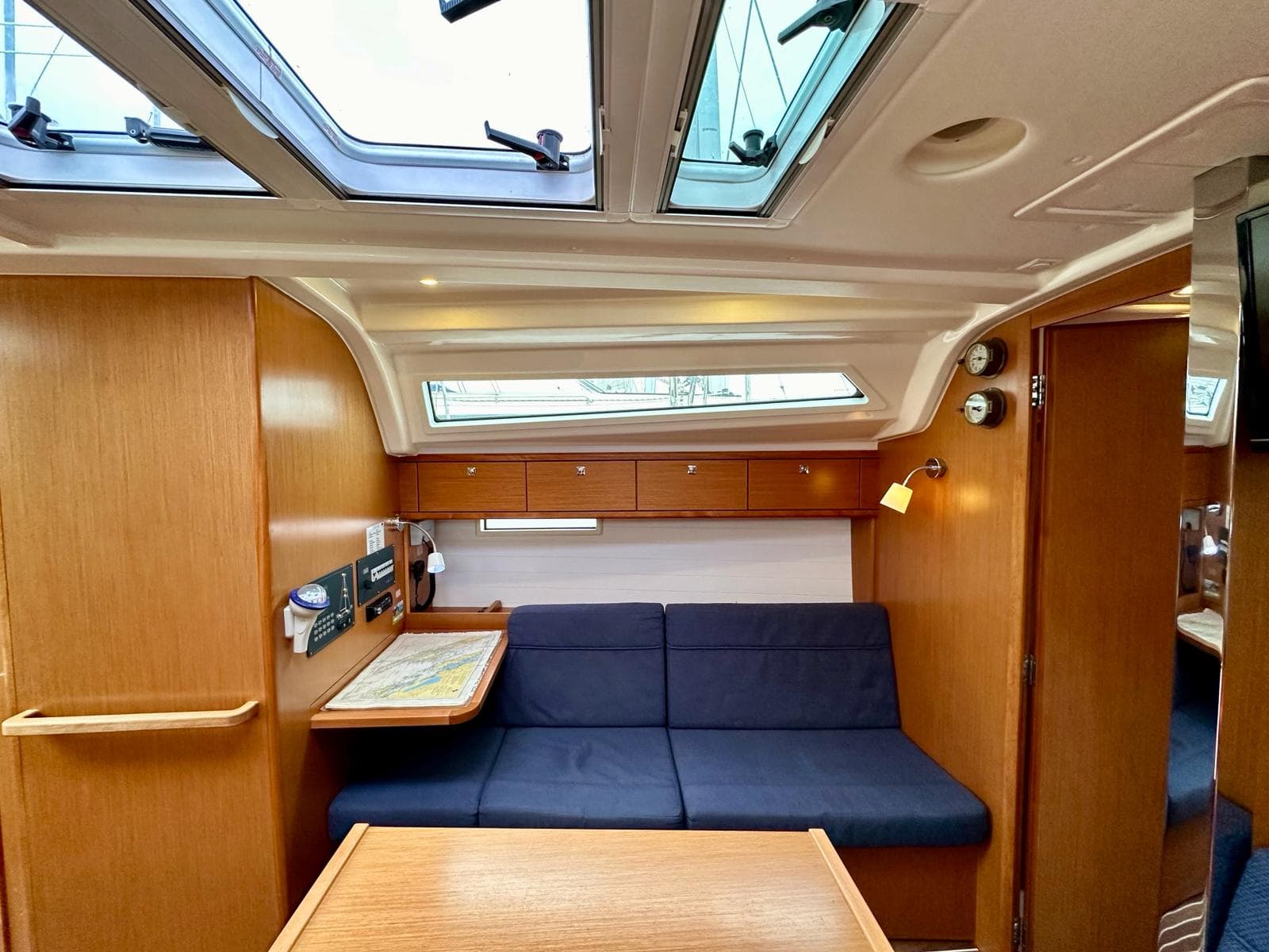 Bavaria Cruiser 37 Maestral – bilde 2 av 14