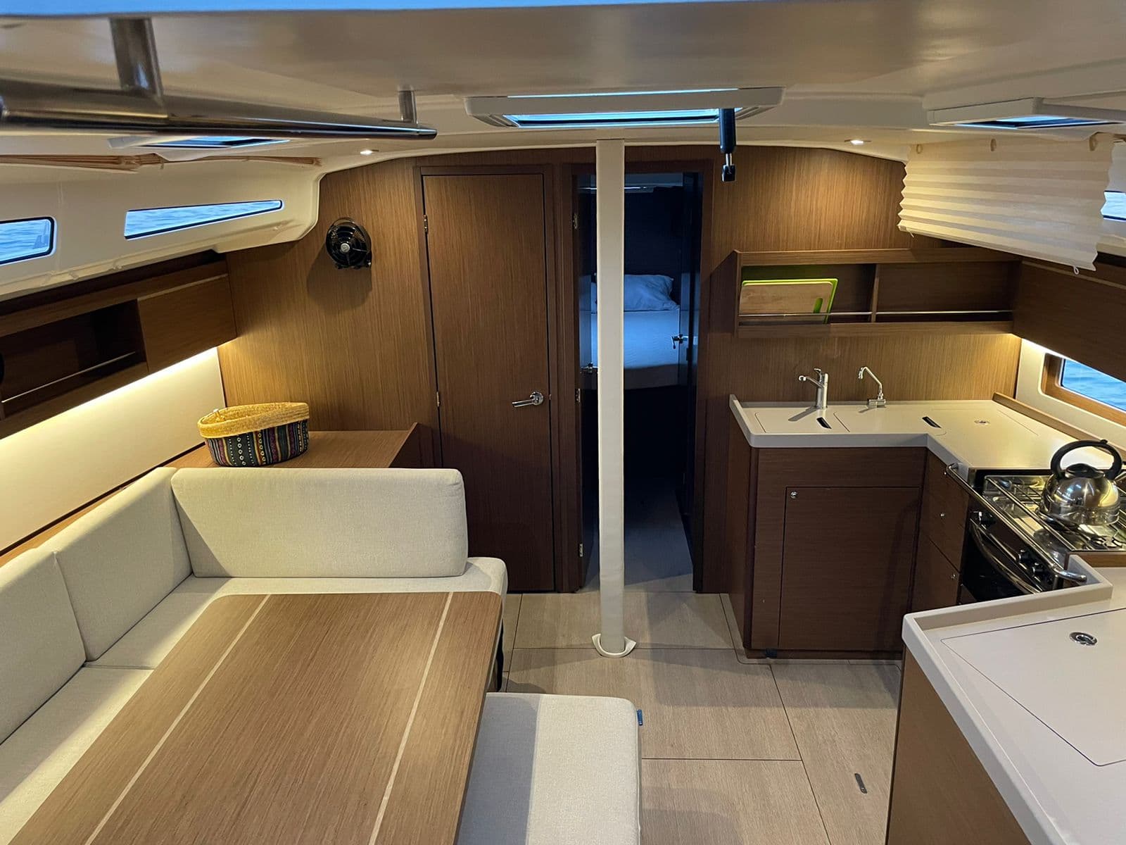 Beneteau Oceanis 40.1 Aurora – bilde 3 av 13