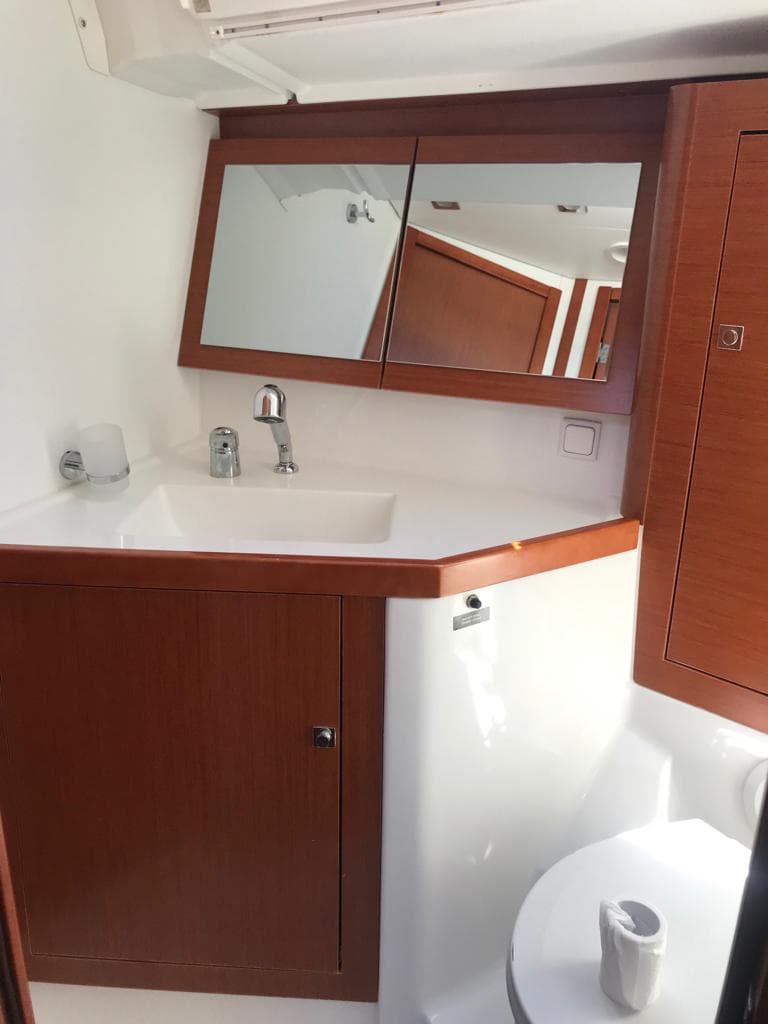 Beneteau Oceanis 45 Alboran Gin Tonic (Majorca) – bilde 3 av 20