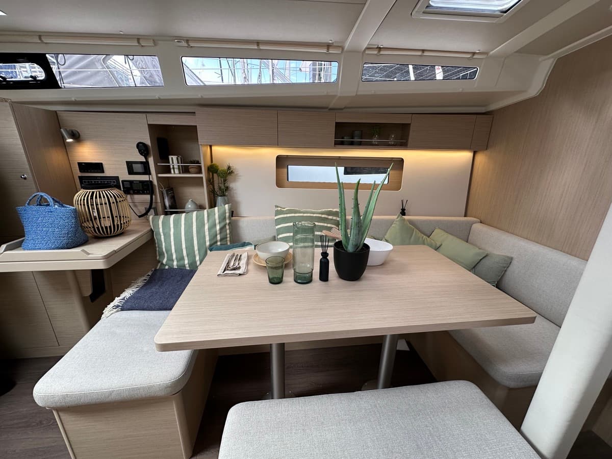 Beneteau Oceanis 37.1 Vega – bilde 4 av 11