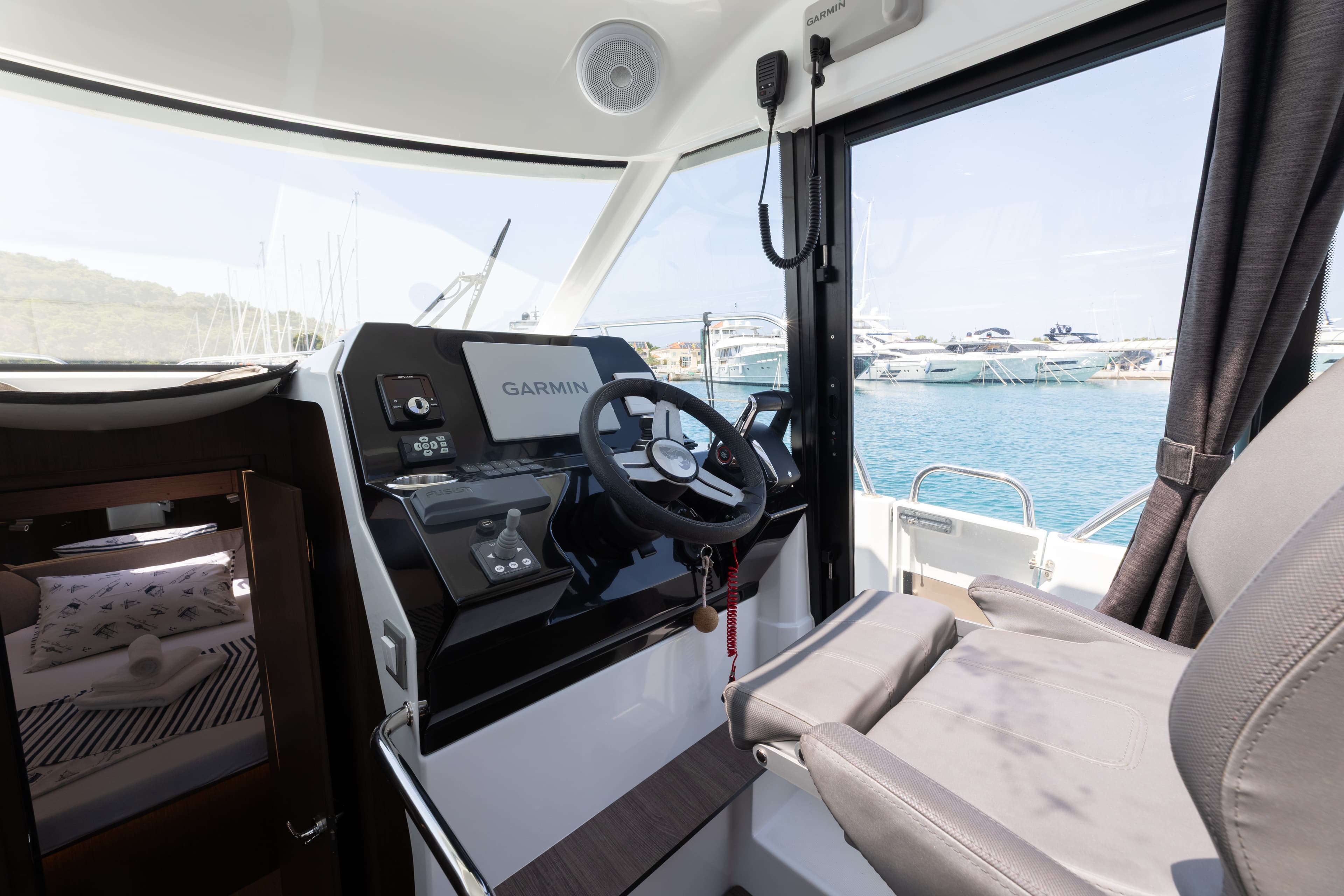 Beneteau Antares 11 OB FALCON – bilde 4 av 31