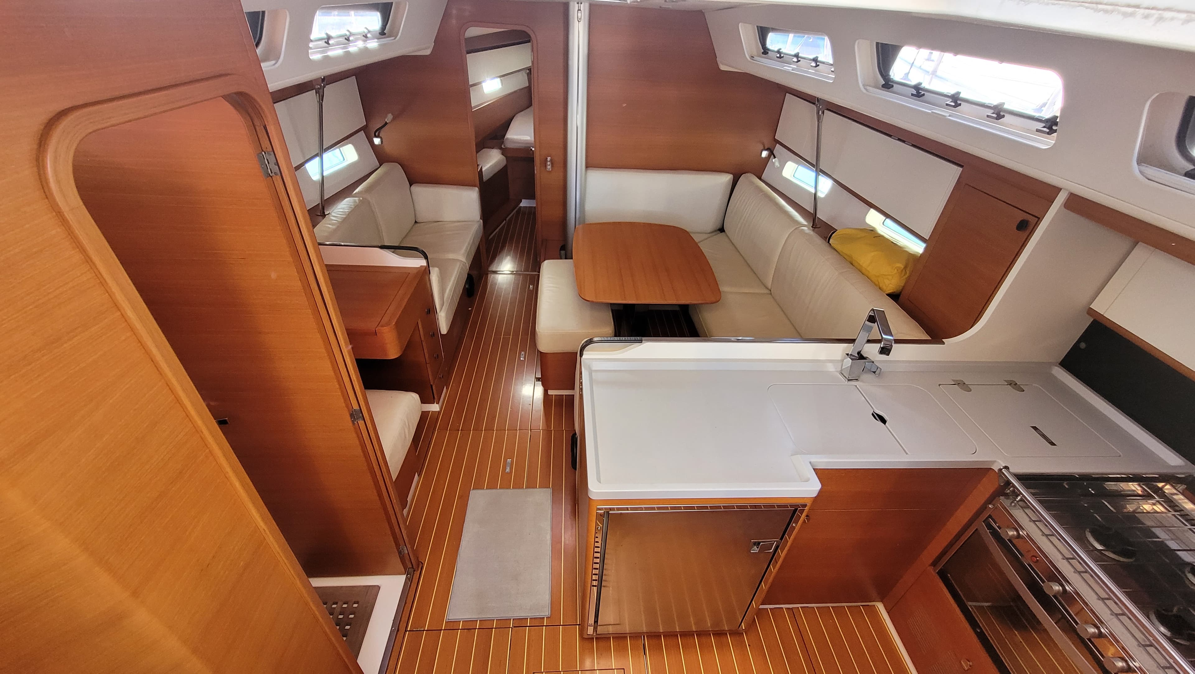 Italia Yachts 13.98 Papillon – bilde 2 av 25
