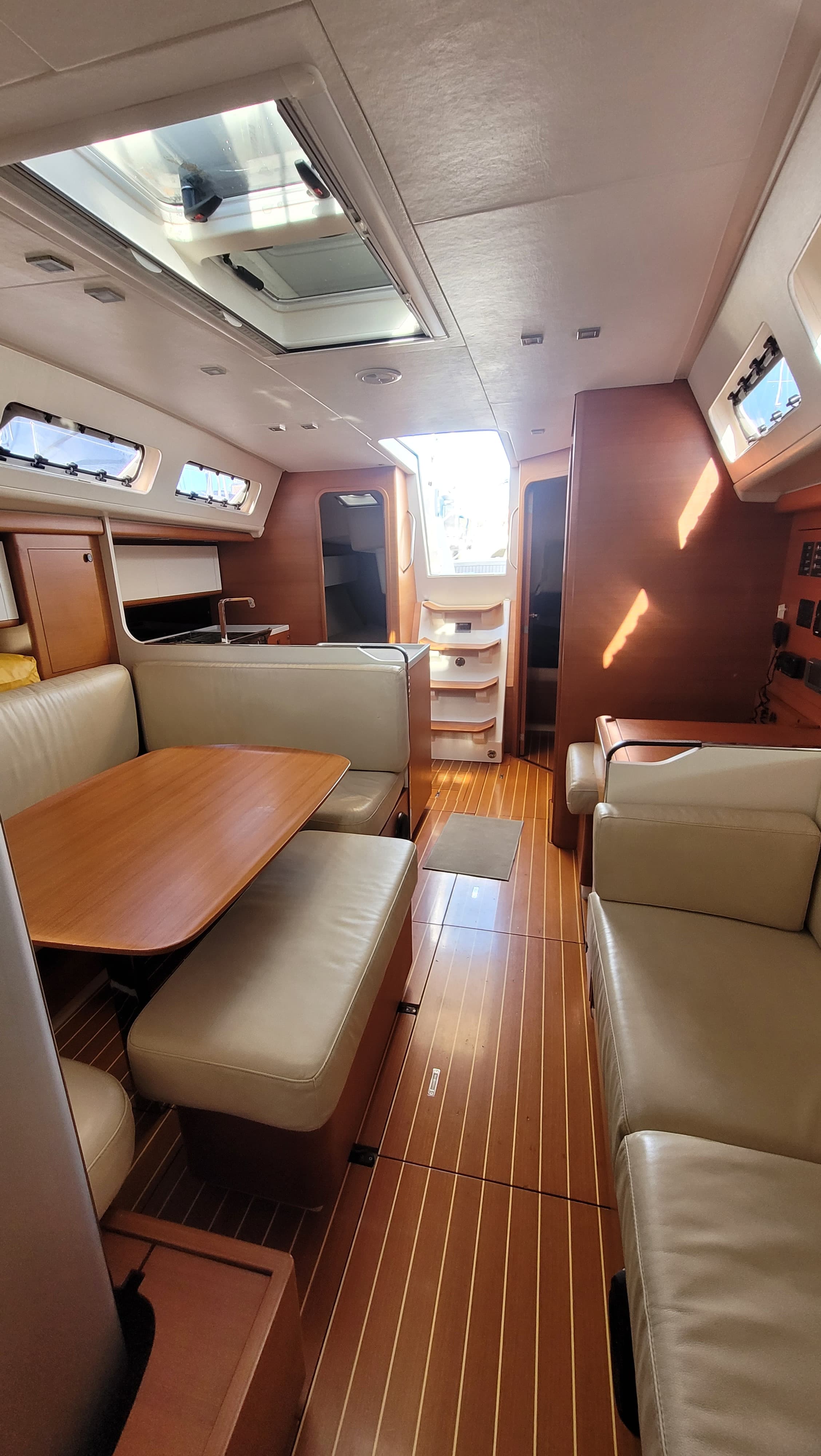 Italia Yachts 13.98 Papillon – bilde 4 av 25